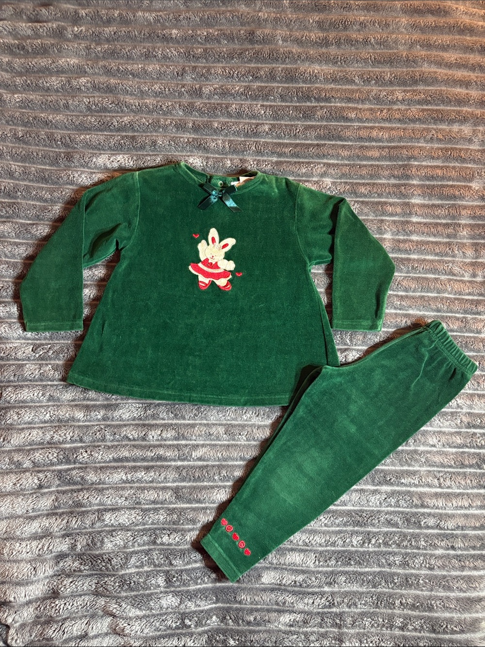 Vintage Girls Christmas/Holiday Velour Bunny Matching Set